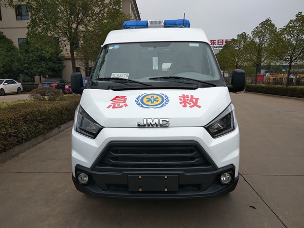 江鈴特順長軸救護(hù)車