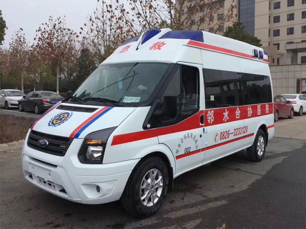 福特新世代V348救護(hù)車(長軸中頂)